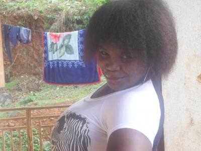 Linda 31 Jahre Douala Kamerun