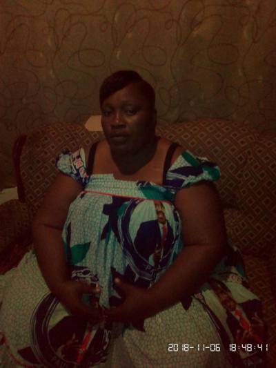 Tania 47 ans Yaoundé Cameroun