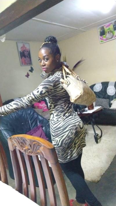 Laurentine 29 ans Yaoundé  Cameroun