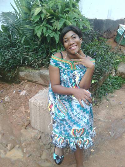 Solange 30 ans Yaoundé Cameroun