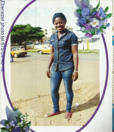 Sonita 39 Jahre Yaounde Kamerun