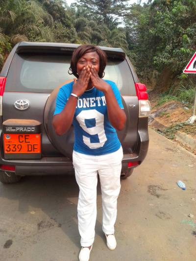 Larissa 30 ans Yaoundé Cameroun