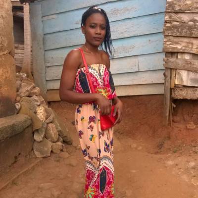 Leatiia 25 ans Yaoundé Cameroun