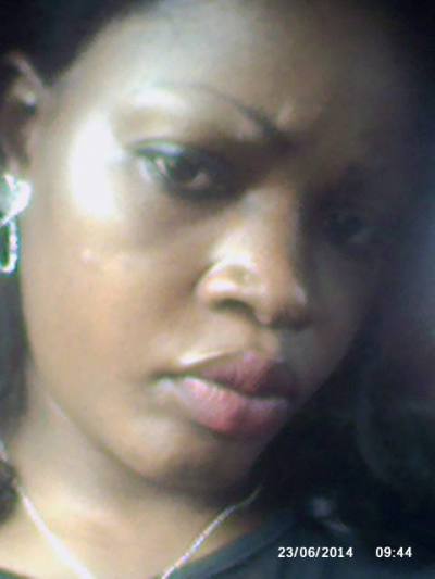 Leïla 35 Jahre Yaounde Kamerun
