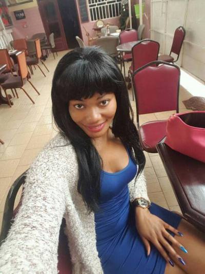 Simone 27 ans Yaounde  Cameroun