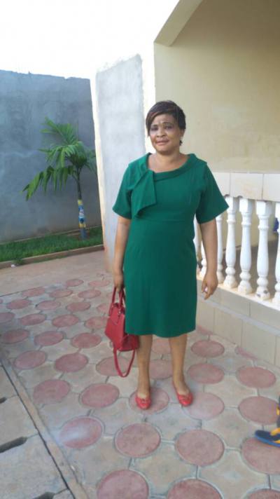 Anastasie 57 ans Yaoundé Cameroun