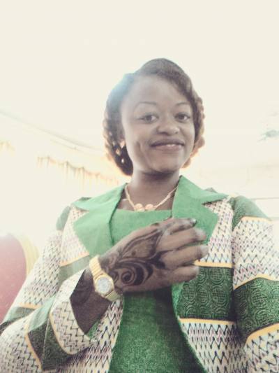 Sabine 31 Jahre Mfoundi Kamerun