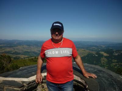 Roland 68 ans Le Puy En Velay France