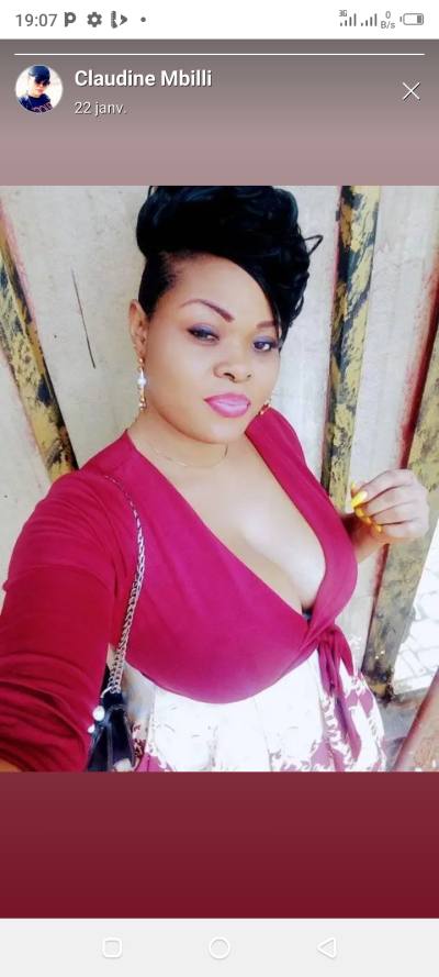 Claudine 33 ans Yaounde Cameroun