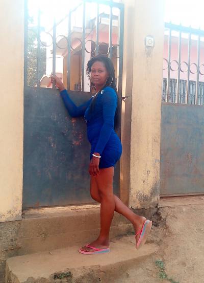 Esther 35 ans Ebolowa Cameroun