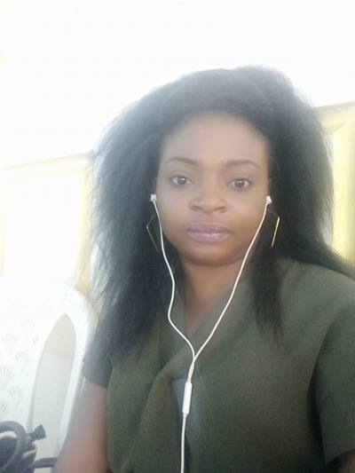 Clarisse 35 ans Yaoundé Cameroun