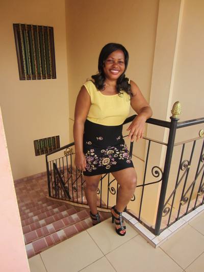 Istelle 38 years Douala Cameroon
