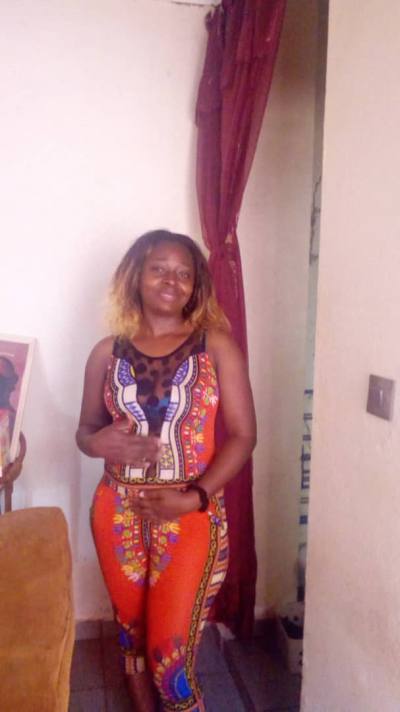 Ghislaine 33 ans Yaoundé Cameroun