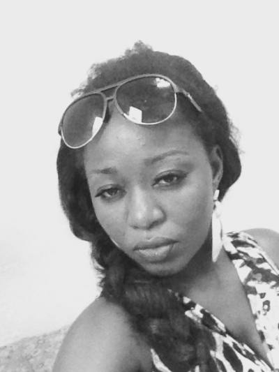 Lorenne 36 years Yaoundé  Cameroon