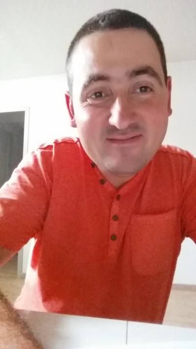Mickael 43 ans Angers France