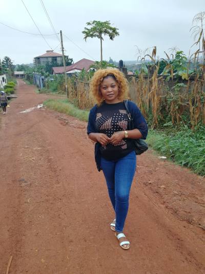 Michelle  35 ans Yaoundé  Cameroun