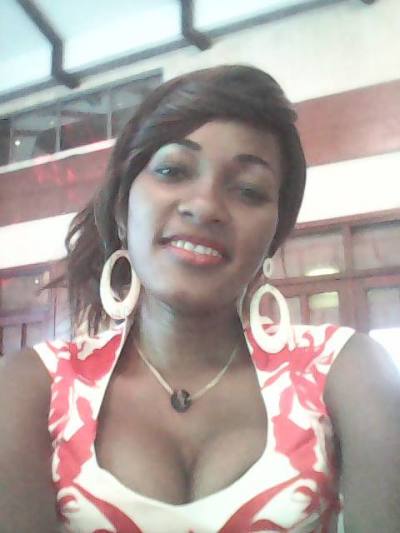 Lizzy 35 years Yaounde Cameroon