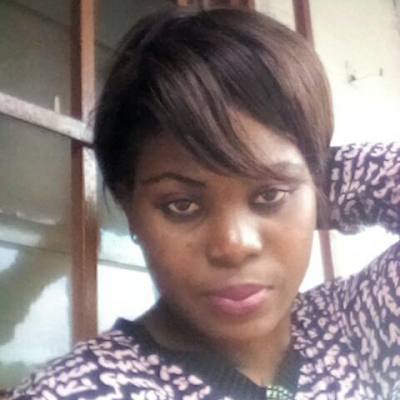 Rebecca 31 ans Yaoundé Cameroun