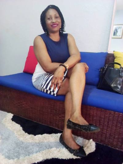 Julienne 50 ans Yaoundé Cameroun