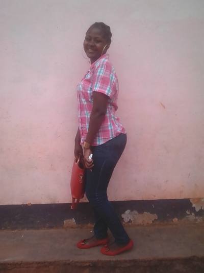 Marie 34 ans Douala Cameroun