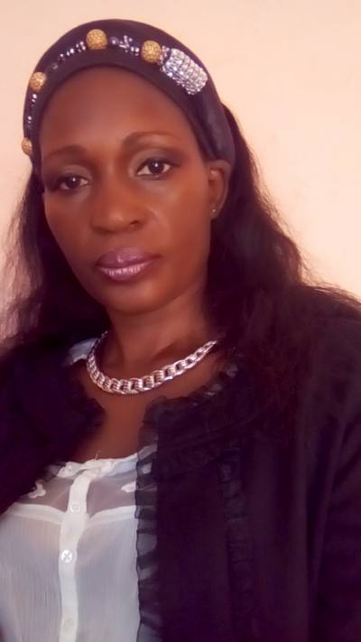 Carole 45 ans Yaoundé Cameroun