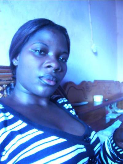Monique 40 ans Yaounde Cameroun