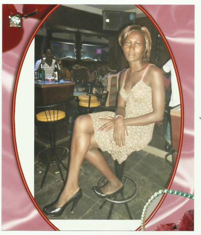 Elise 32 Jahre Kribi  Kamerun