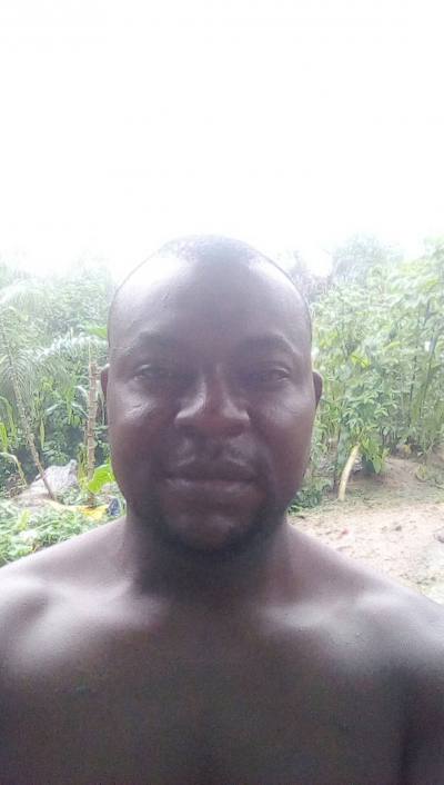 Bernard 42 Jahre Douala  Kamerun