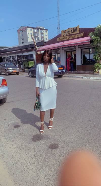 Olivia 30 ans Douala  Cameroun