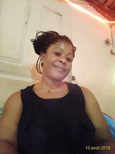 Madeleine 46 ans Yaoundé Cameroun