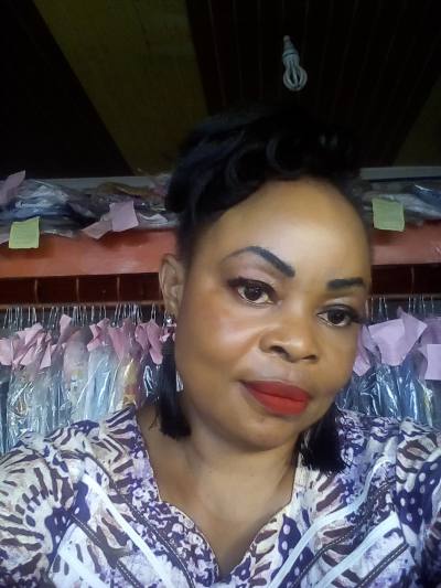Pauline 48 ans Yaoundé Cameroun