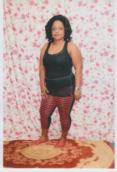 Alice 52 years Douala Cameroon