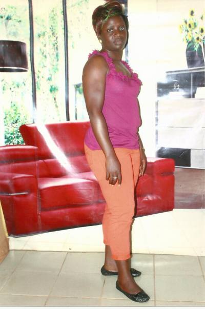 Benedicte 35 ans Yaoundé Cameroun