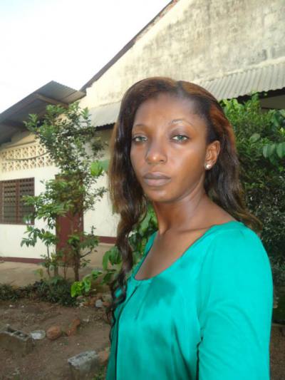Francine 37 years Douala Cameroon
