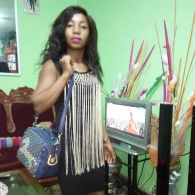 Gloria 33 ans Yaoundé  Cameroun
