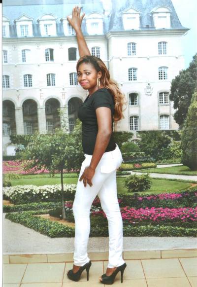 Yolande 33 Jahre Kribi Kamerun