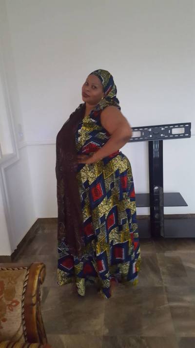 Aissatou  47 Jahre Yaoundé Kamerun