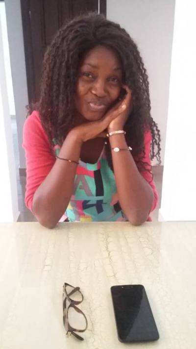 Monique 38 ans Yaoundé Cameroun