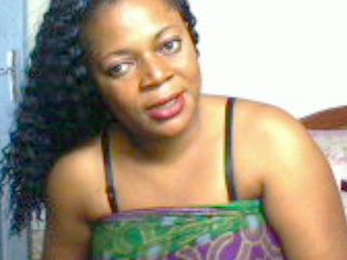 Athena 42 ans Yaoundé Cameroun
