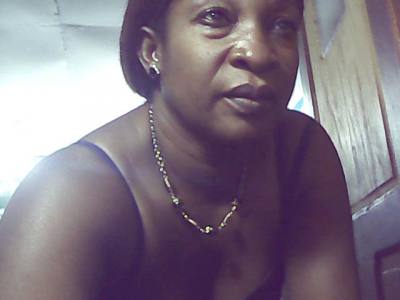 Marie 53 Jahre Yaoundé Kamerun