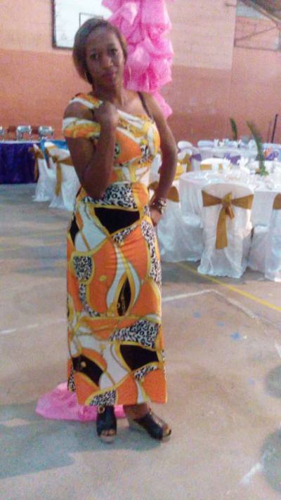 Evelyne 41 Jahre Mfoundi4 Kamerun