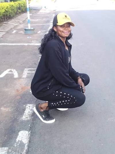 Gabrielle 29 ans Yaoundé5 Cameroun