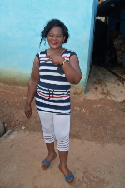 Emilie 50 ans Yaounde Cameroun