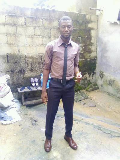 Samuel 37 ans Douala Cameroun