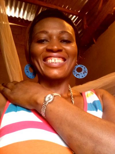 Marie Noel 44 ans Yaoundé Cameroun