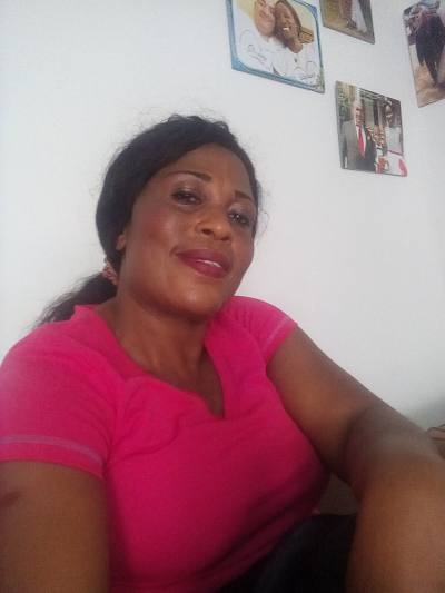 Blandine 54 ans Yaoundé Cameroun
