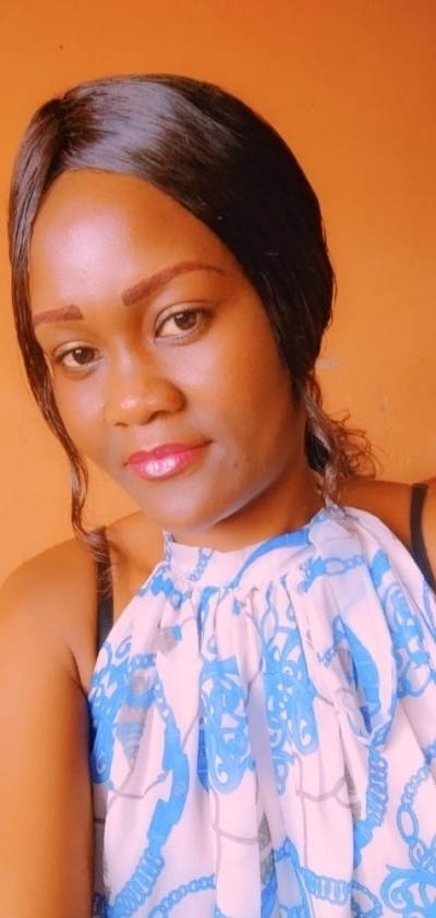 Graziella 32 Jahre Yaounde Cameroun