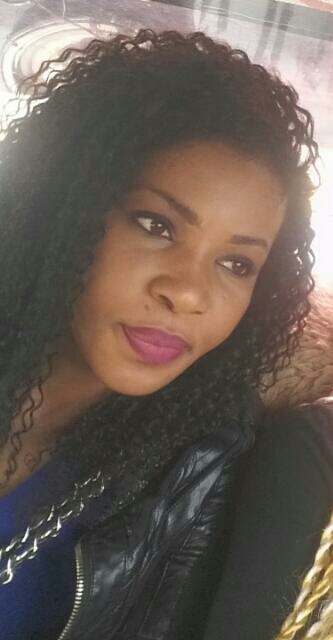 Marie 37 Jahre Yaoundé Kamerun