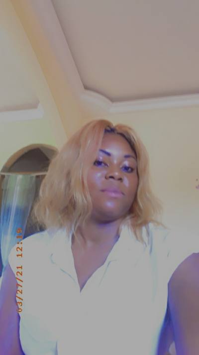 Denise 34 Jahre Yaoundé  Kamerun