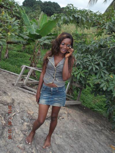 Nina 36 ans Mbalmayo Cameroun